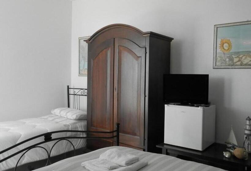 غرفة قياسية ثلاثية, Agriturismo Salento D'arare