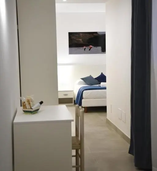 デラックスの４人部屋, Belsito