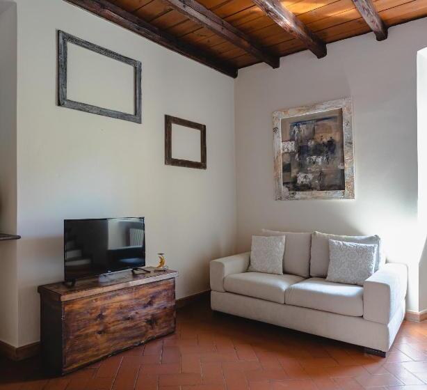 דירת שני חדרים, Tenuta Ronco Regio