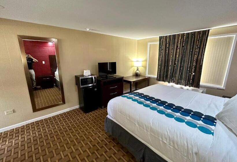 חדר סטנדרט עם מיטת קינג, Royal Inn   North Augusta   Home Of The Masters   Augusta Downtown