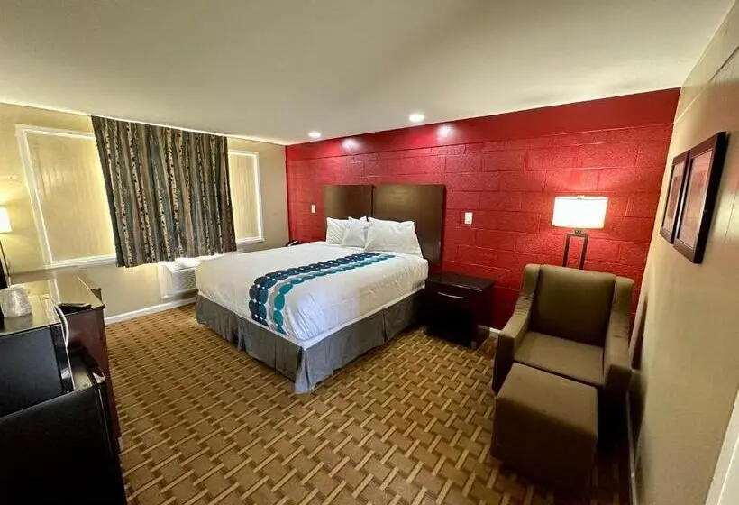 身障者適用キングサイズベッドルーム, Royal Inn North Augusta Home Of The Masters Augusta Downtown