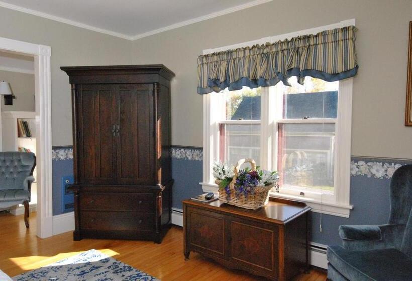 جناح سرير كينج, Dominion Hill Country Inn