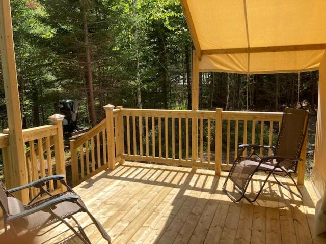 كوخ قياسي, Dominion Hill Country Inn