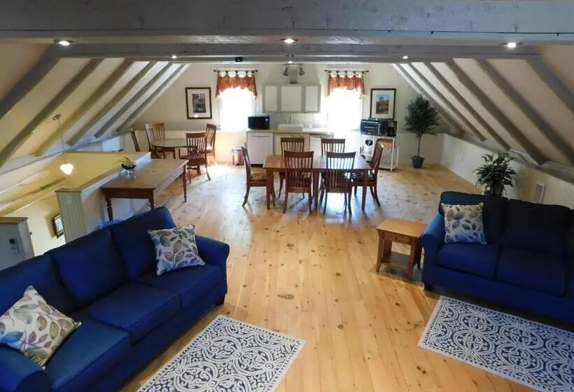 デラックススイート, Dominion Hill Country Inn