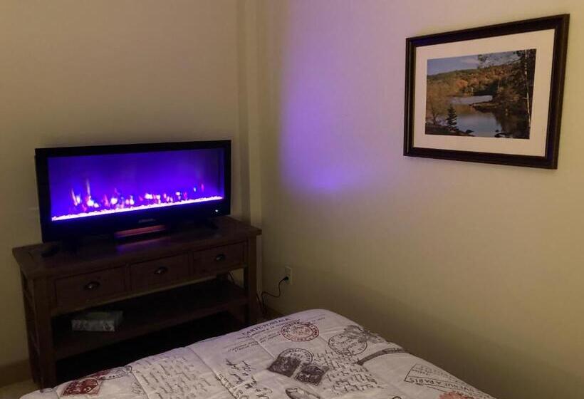 جناح ديلوكس, Dominion Hill Country Inn