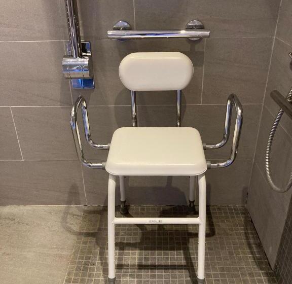 小室, Cotenham Barn