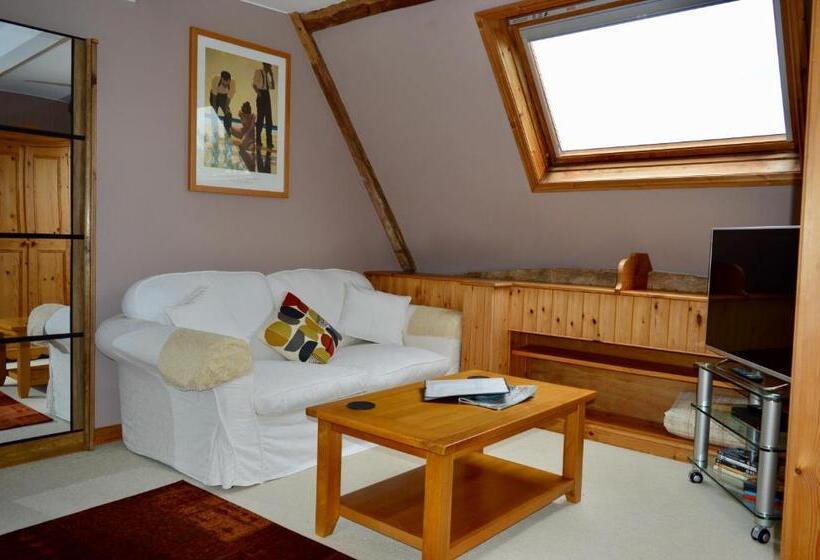 四人标准间, Cotenham Barn