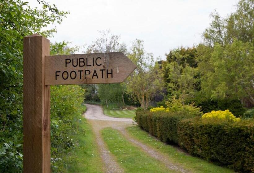 标准工作室, Cotenham Barn