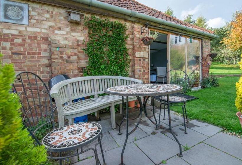 标准工作室, Cotenham Barn