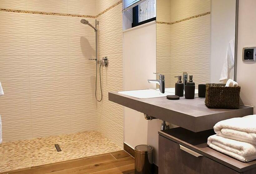 テラス付スーペリアルーム, Domaine De La Lochetière Chambres D'hôtes