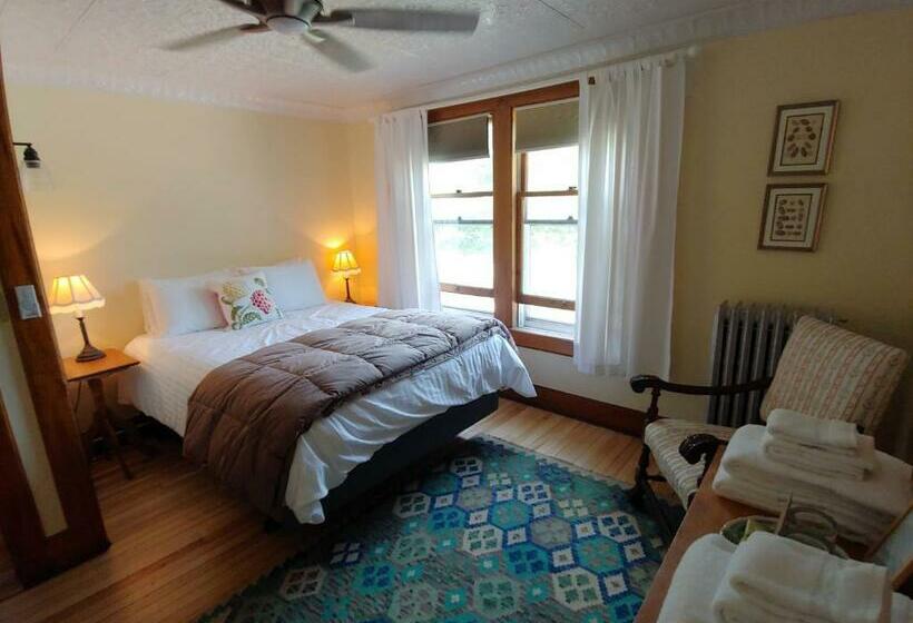 סוויטה, Keene Valley Lodge