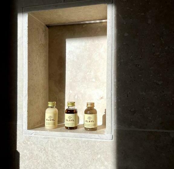 Номер Deluxe Кровать Кинг, The Three Pickerels