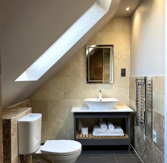 Номер Deluxe Кровать Кинг, The Three Pickerels