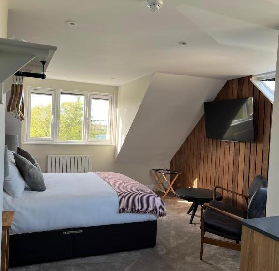 Номер Deluxe Кровать Кинг, The Three Pickerels