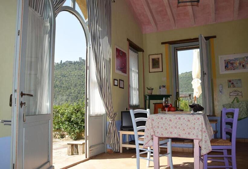 带1个卧室的带阳台的公寓, Agriturismo La Fonte