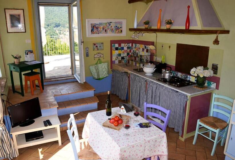 带1个卧室的带阳台的公寓, Agriturismo La Fonte