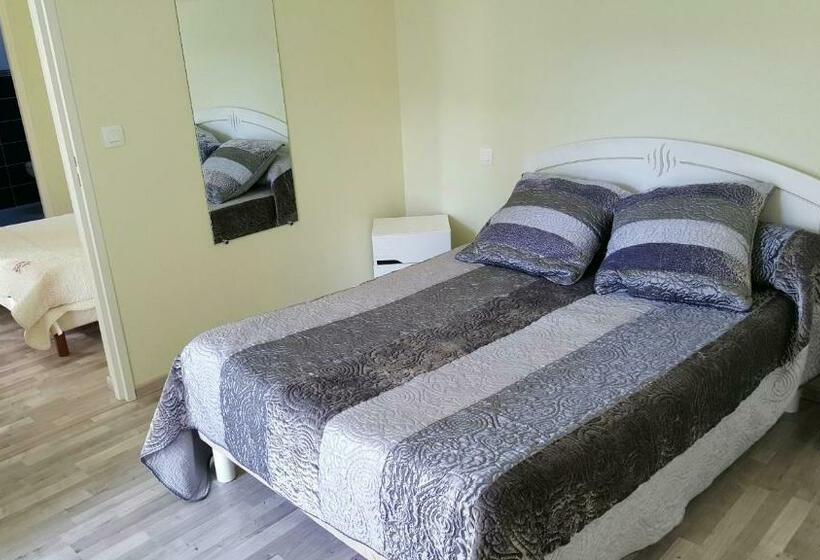 סוויטה משפחתית, De La Gare