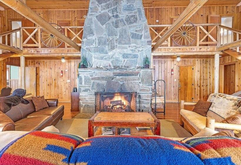 شقة غرفة واحدة, Diamond Belle Guest Ranch