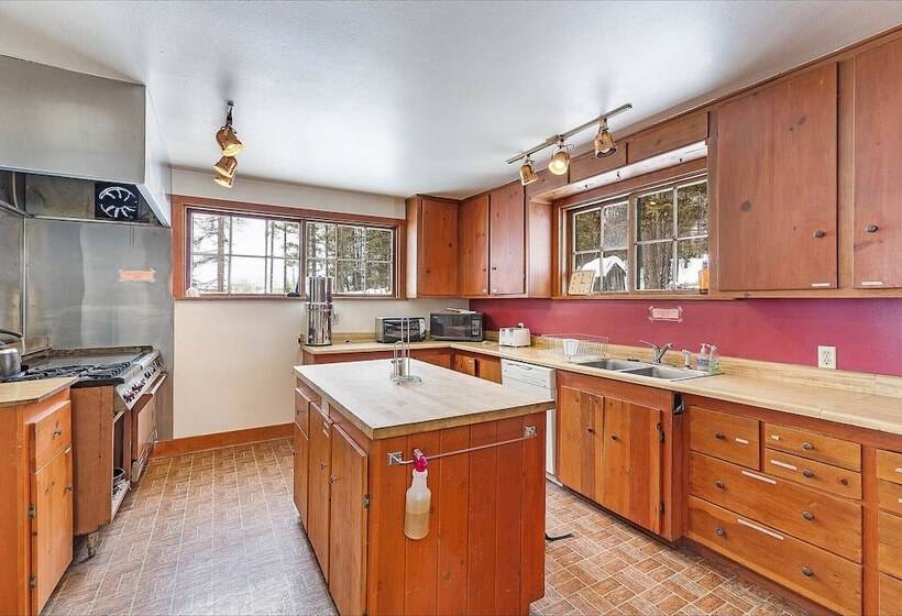 شقة غرفة واحدة, Diamond Belle Guest Ranch