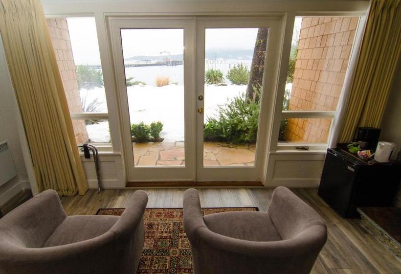 带皇后床的套间, Galiano Oceanfront Inn & Spa