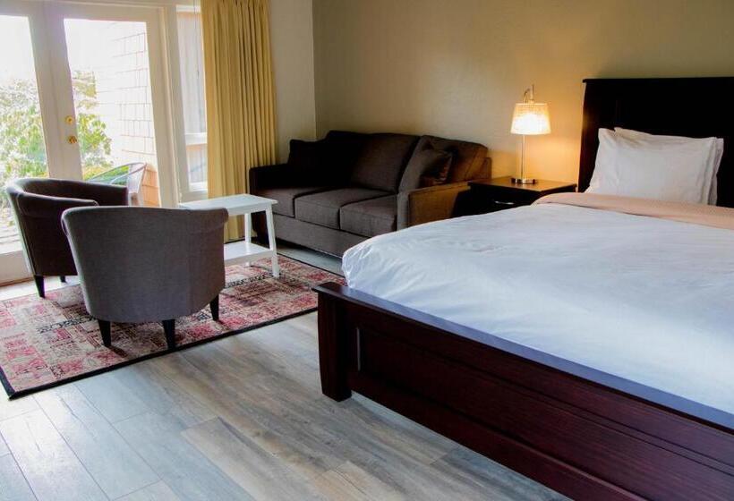 带大床的标准工作室, Galiano Oceanfront Inn & Spa