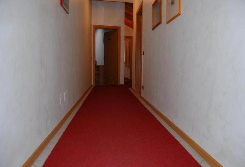 标准间, Garni Castel Ferari