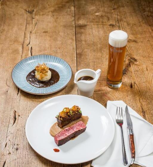 豪华房间, Hueber Der Wirt