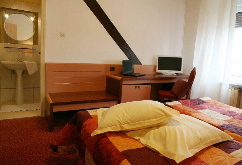 スタンダードルーム, La Maison Ernenwein