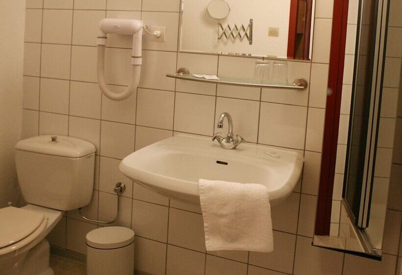 スタンダードルーム, La Maison Ernenwein