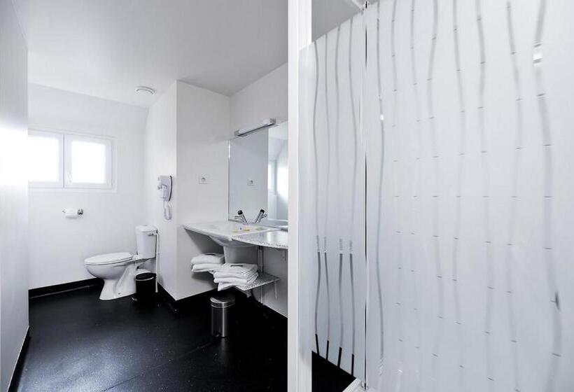 חדר משפחתי, Le Saint Pierre