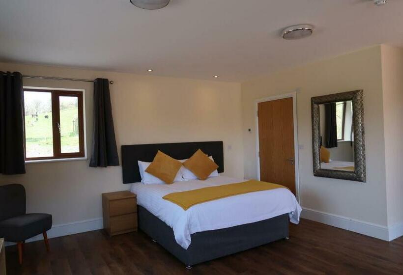 标准间, Lillypool Farm