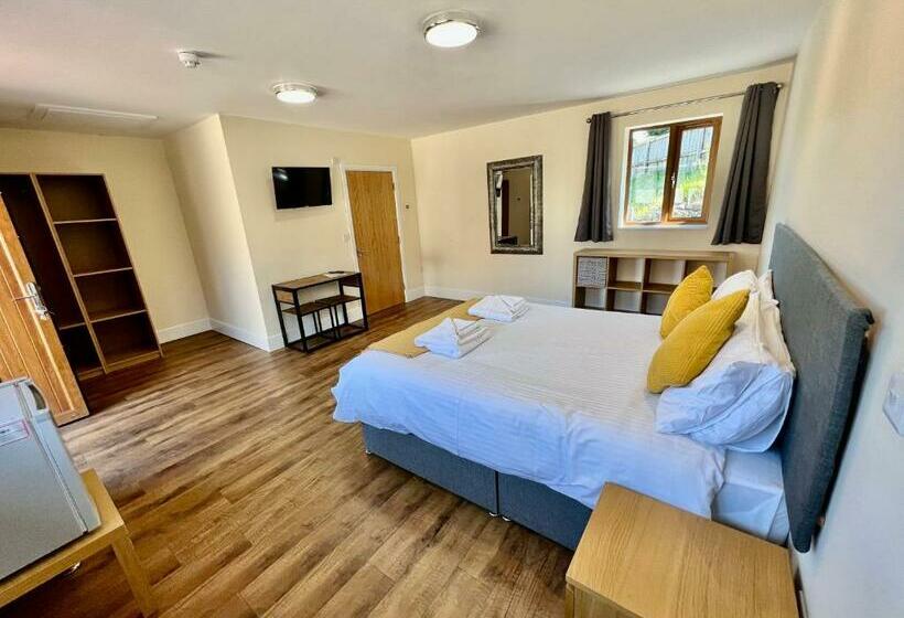 Quarto Estandar, Lillypool Farm