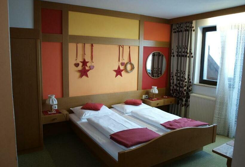 Номер Стандарт с Балконом, Sportgasthof Lipp