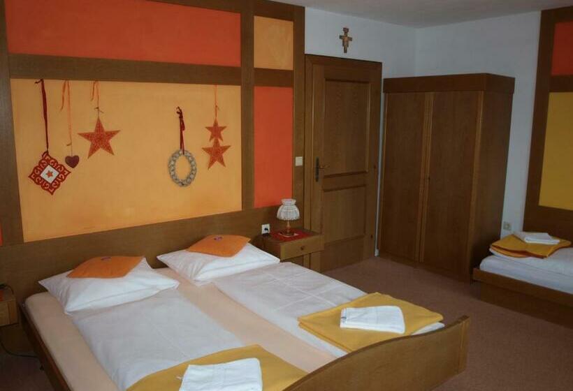 Номер Стандарт с Балконом, Sportgasthof Lipp