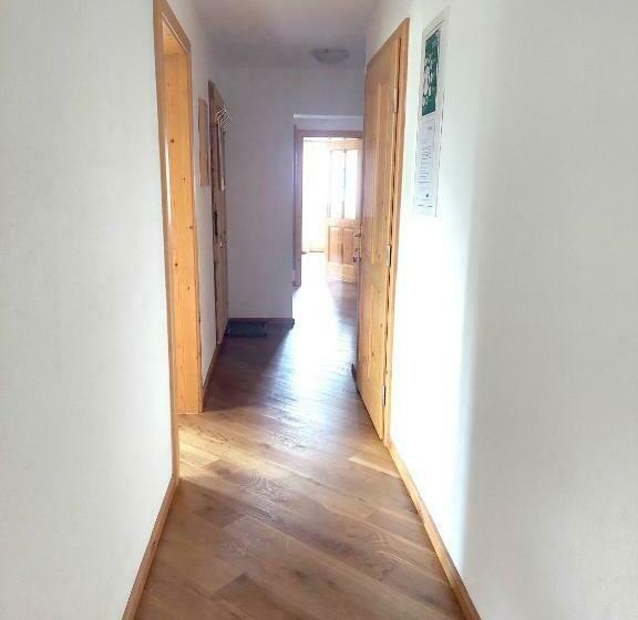 شقة غرفتين, Weslhof