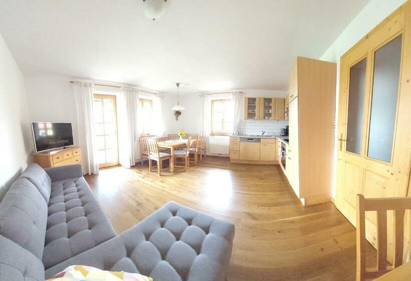 Апартаменты 3 Спальни, Weslhof