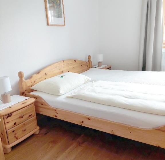 شقة 3 غرف, Weslhof