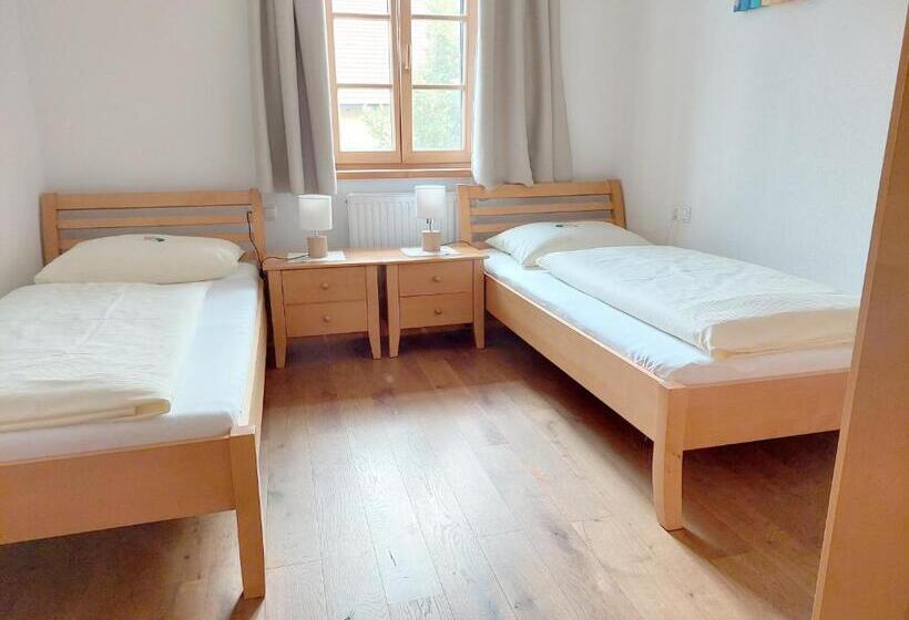 شقة 3 غرف, Weslhof