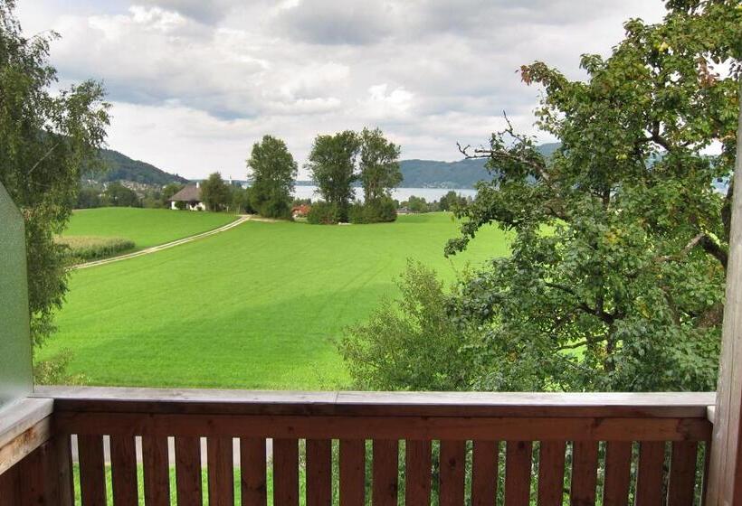 شقة غرفتين, Weslhof