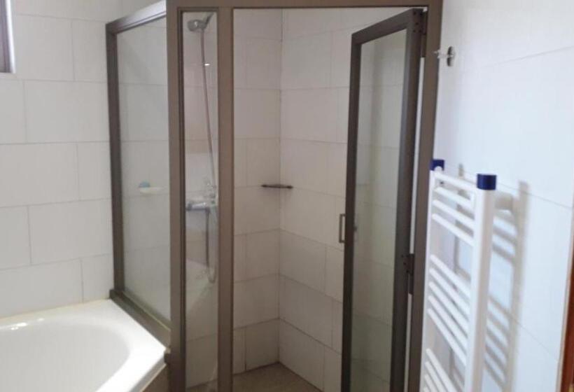 سوئیت با بالکن, Willy S Country Club Cauquenes