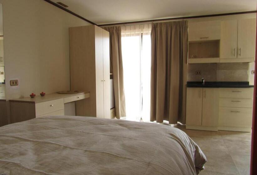 带阳台套房, Willy S Country Club Cauquenes