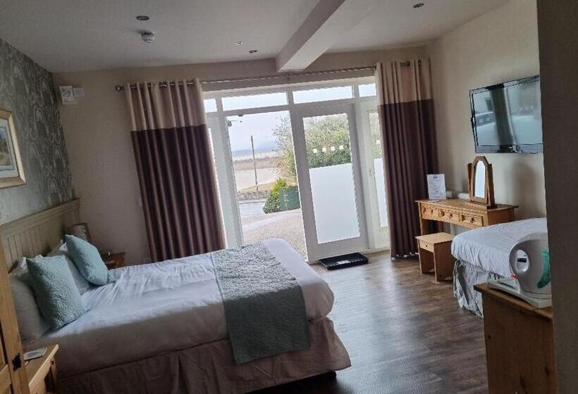 디럭스 룸, Ye Olde Fighting Cocks