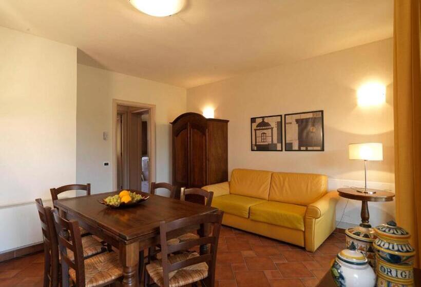 Апартаменты 2 Спальни, Le Corti Del Sole Residence