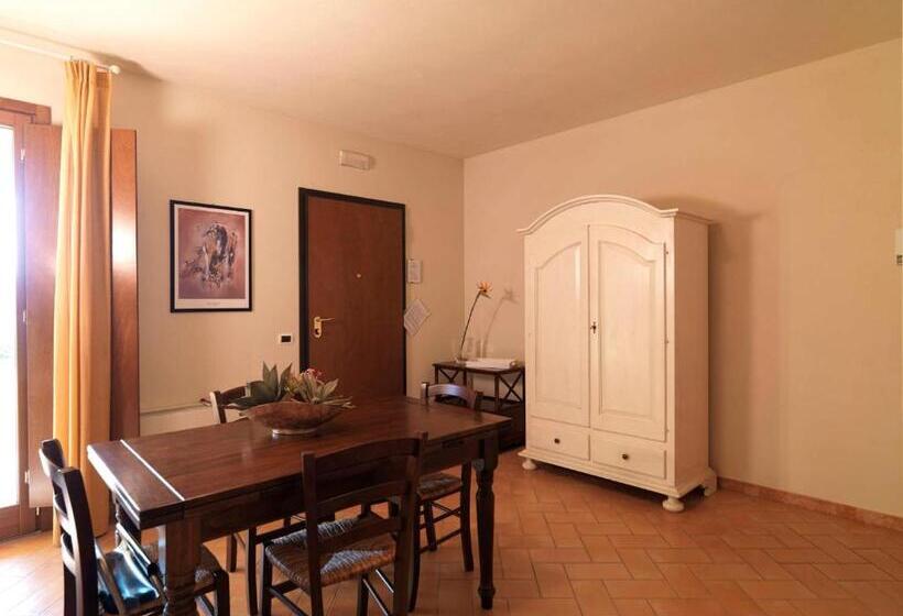 Апартаменты 2 Спальни, Le Corti Del Sole Residence