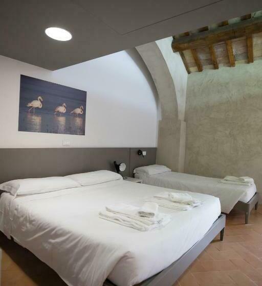 חדר סטנדרט לשלושה, Ostello Del Castello Di Santa Severa