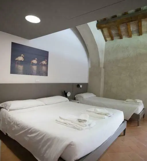 スタンダードトリプルルーム, Ostello Del Castello Di Santa Severa