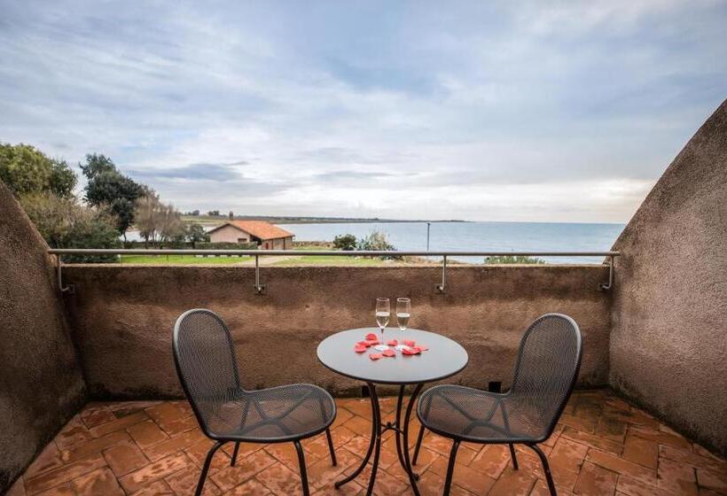 חדר סטנדרט לארבעה, Ostello Del Castello Di Santa Severa