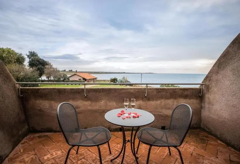 スタンダード4人部屋, Ostello Del Castello Di Santa Severa