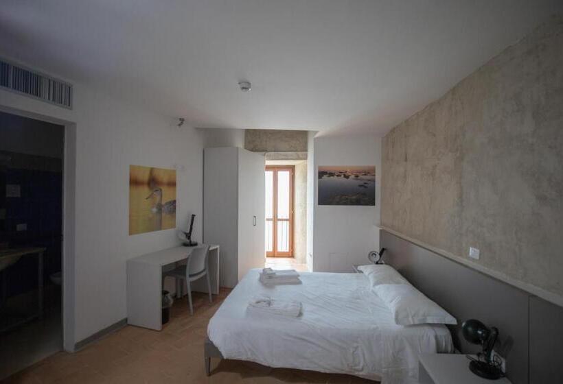 חדר סטנדרט לשלושה, Ostello Del Castello Di Santa Severa