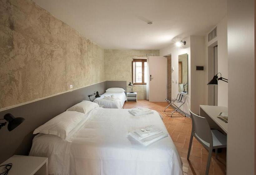 חדר סטנדרט לשלושה, Ostello Del Castello Di Santa Severa